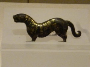 qin bronze tiger shaped tally zoom