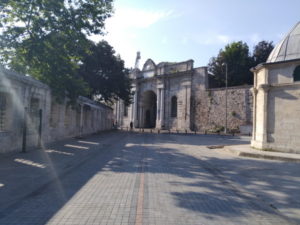 istanbul suleymaniye mosque surroundings