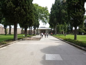 istanbul topkapi palace second courtyard