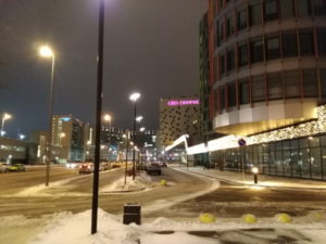 crowne plaza airport exterior