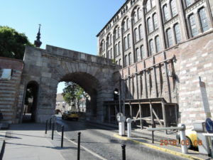 buda caslte hill vienna gate front