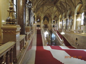 budapest hungarian parliament the grand stairway