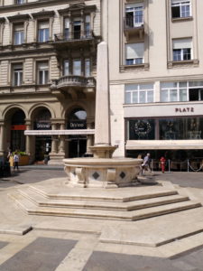 budapest saint stephens basilica obelisk