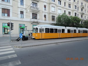 budapest tram route 2 exterior