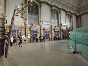 budapest western railway station ticket office