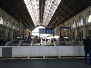 budapest keleti railway station platform far