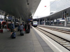 vienna hauptbahnhof platform