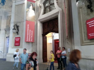 vienna hofburg sisimuseum entrance