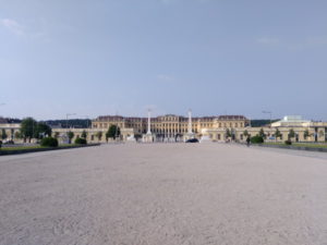 vienna schonbrunn palace exterior far