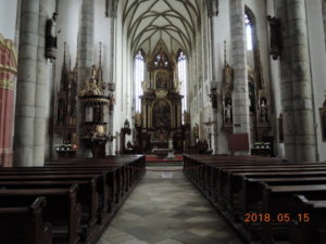 cesky krumlov saint vitus chruch inside main altar