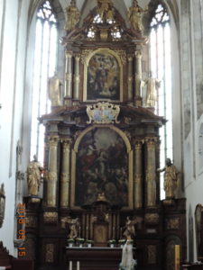 cesky krumlov saint vitus chruch inside main altar near