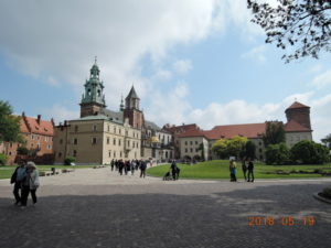 krakow wawel royal castle outer courtyard