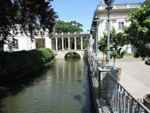 warsaw lazienki park pond north