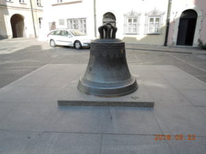 warsaw old town the wishing bell