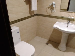kaohsiung jin jian commercial hotel toilet