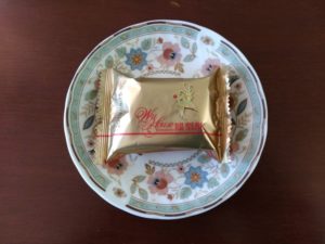 kaohsiung wu ji bing dian pineapple cake out