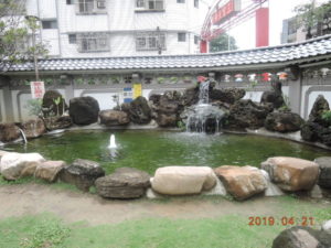 taichung baojue buddhist temple courtyard