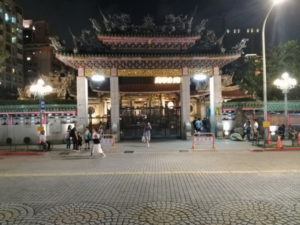 taipei longshan temple entrance