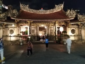 taipei longshan temple front hall