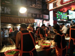 taipei raohe street night market fuzhou shizu pepper bun