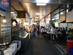 taipei shilin night market food court