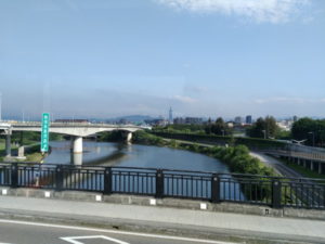 taipei sightseeing bus keelung river