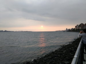 tamsui view from riverside park2