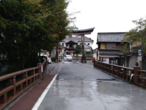 hachimanbori-hakuun-bridge