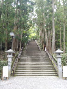 kumano-hongu-taisha-stone-steps