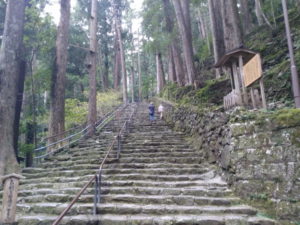 nachi-no-taki-approach