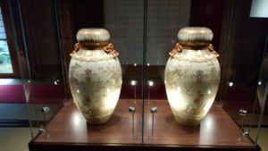 sengan garden the house satsuma ware vases