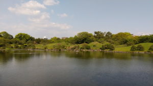 suizenji garden pond view from kokondenju