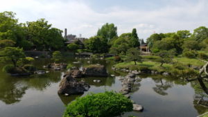 suizenji garden pond view from nogaku street