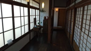 takeda station hostel cue inside4