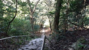 kumanomagaibutsu approach