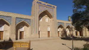 resuzkhan hotel courtyard1