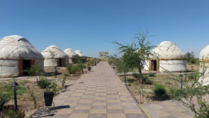akchakol lake yurt camp