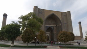 bibi-khanum mosque front middle