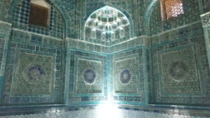 shodimulk oqo mausoleum inside2