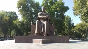 statue of amir temur near