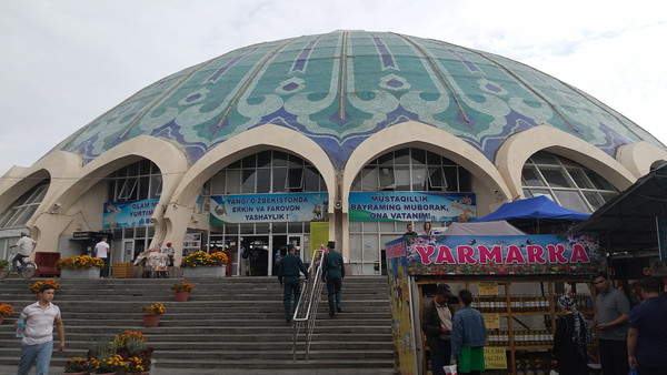 chorsu bazaar main building