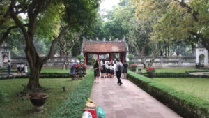 temple of literature dai trung mon