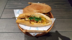 the binhmi bread with bbq chicken