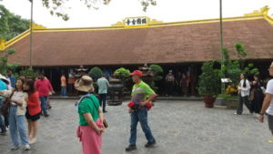 tran quoc pagoda main hall