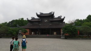bai dinh pagoda three gate3