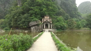bich dong pagoda entrance