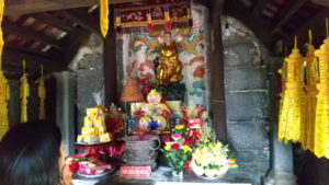 bich dong pagoda upper pagoda inside