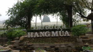 mua caves near entrance1