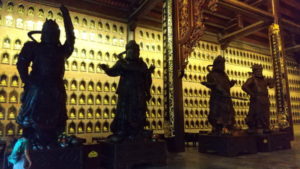 three pagodas temple inside statue4