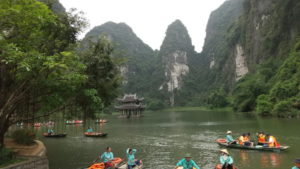 trang an dia linh mountain pen tower far